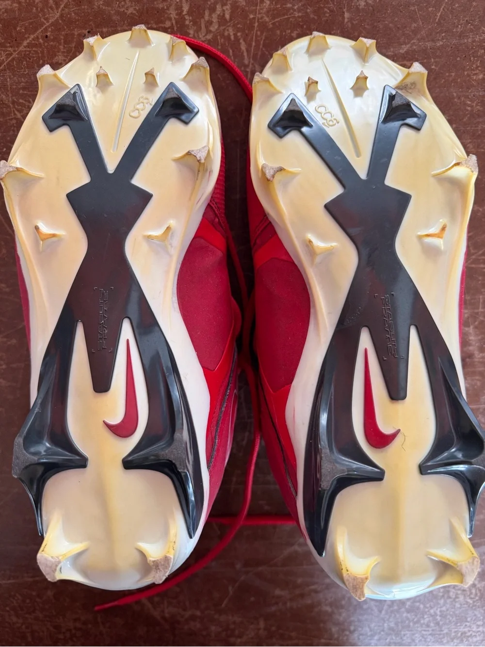 Men’s/Adolescence cleats